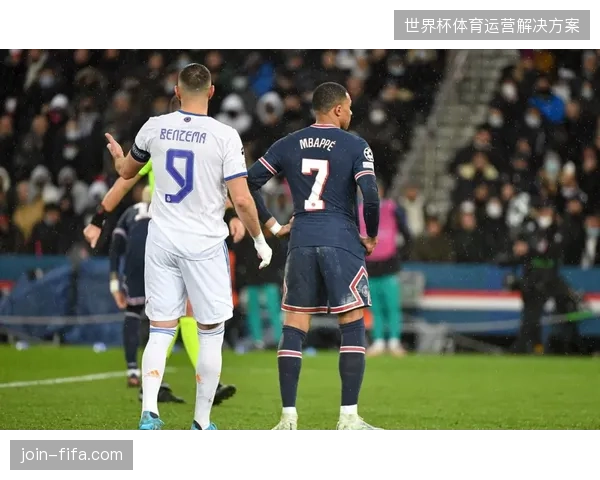 维尼修斯领衔巴西攻击群多点开花,前场高压战术迫使巴拿马后防线失误频频 维尼修斯领衔巴西攻击群多点开花,前场高压战术迫使巴拿马后防线失误频频